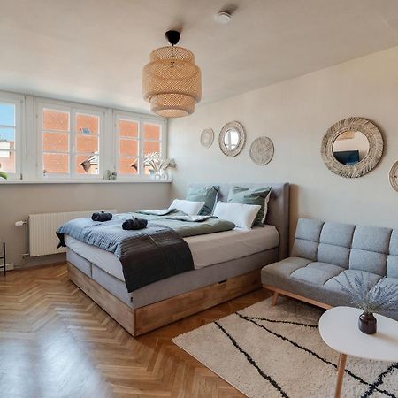 Boho Design Studio - Historic City Center With Free Parking & Aircon By Hero Homes Graz Zewnętrze zdjęcie
