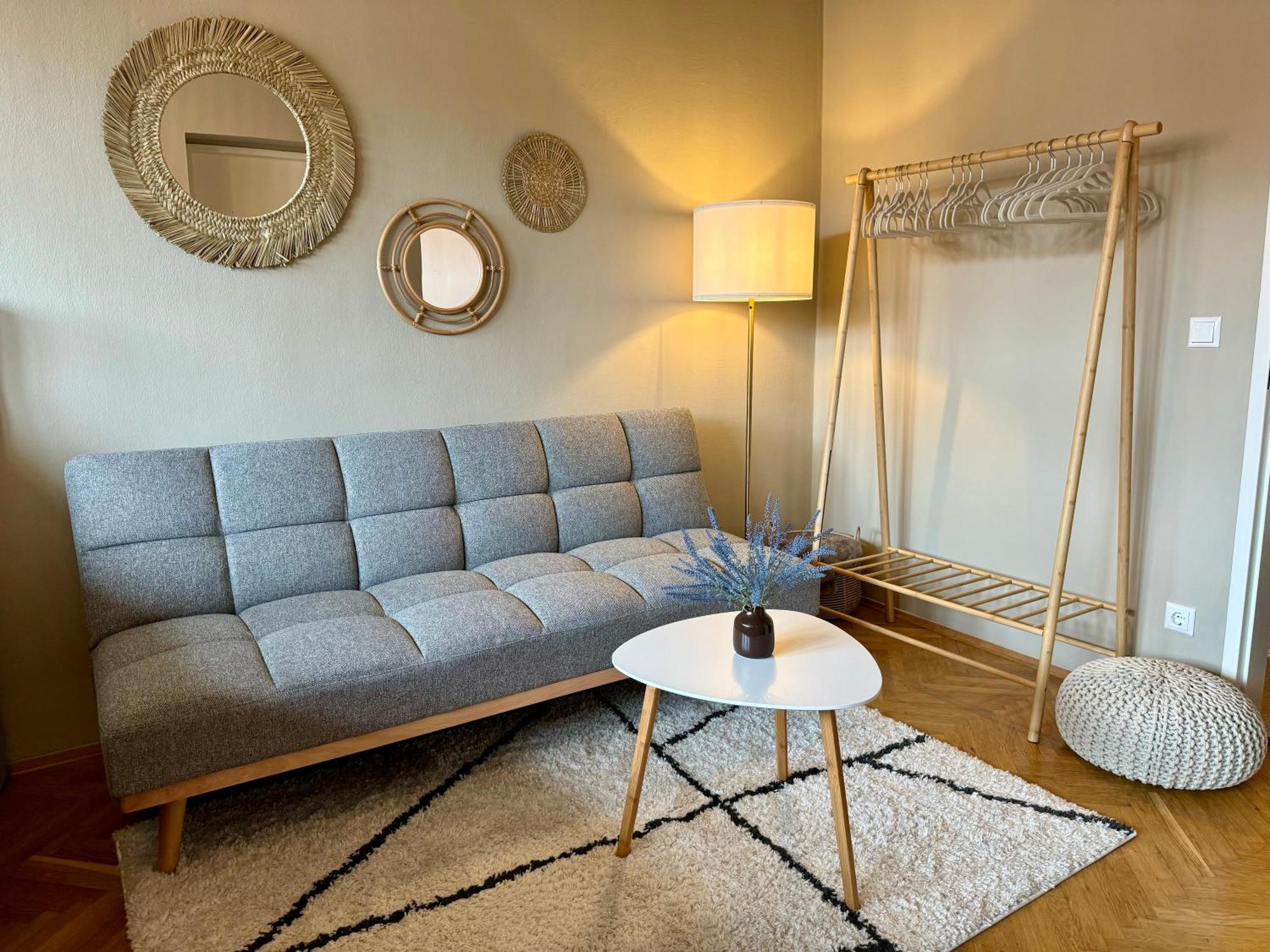 Boho Design Studio - Historic City Center With Free Parking & Aircon By Hero Homes Graz Zewnętrze zdjęcie