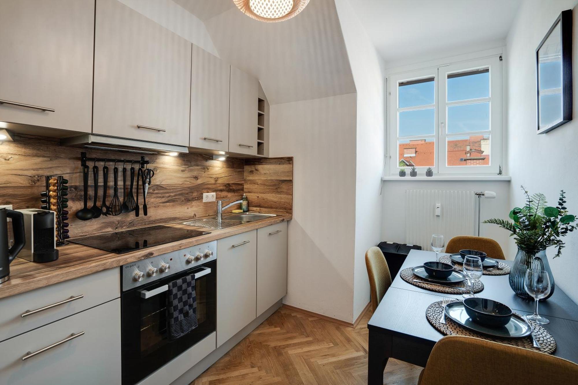 Boho Design Studio - Historic City Center With Free Parking & Aircon By Hero Homes Graz Zewnętrze zdjęcie