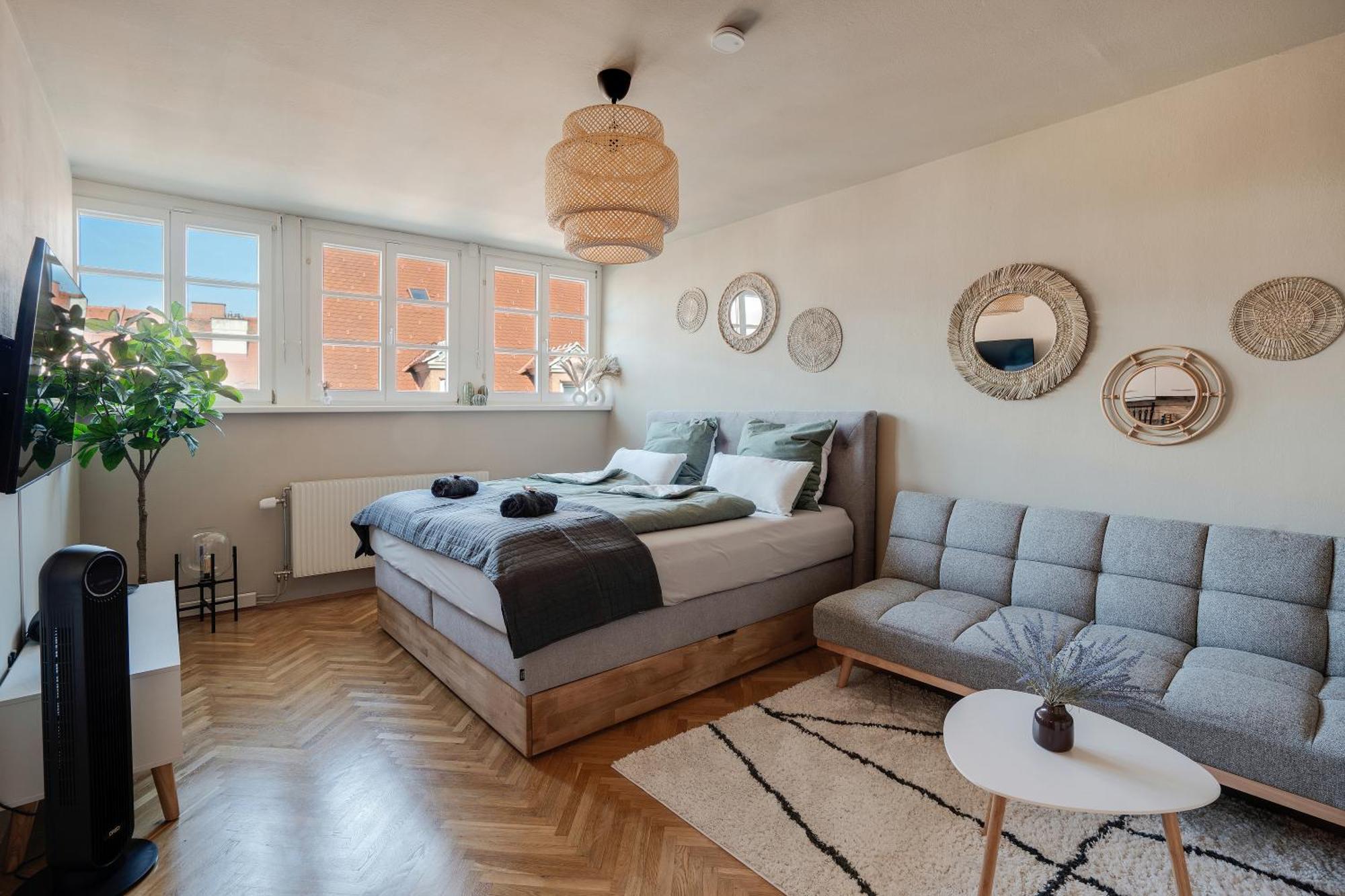 Boho Design Studio - Historic City Center With Free Parking & Aircon By Hero Homes Graz Zewnętrze zdjęcie