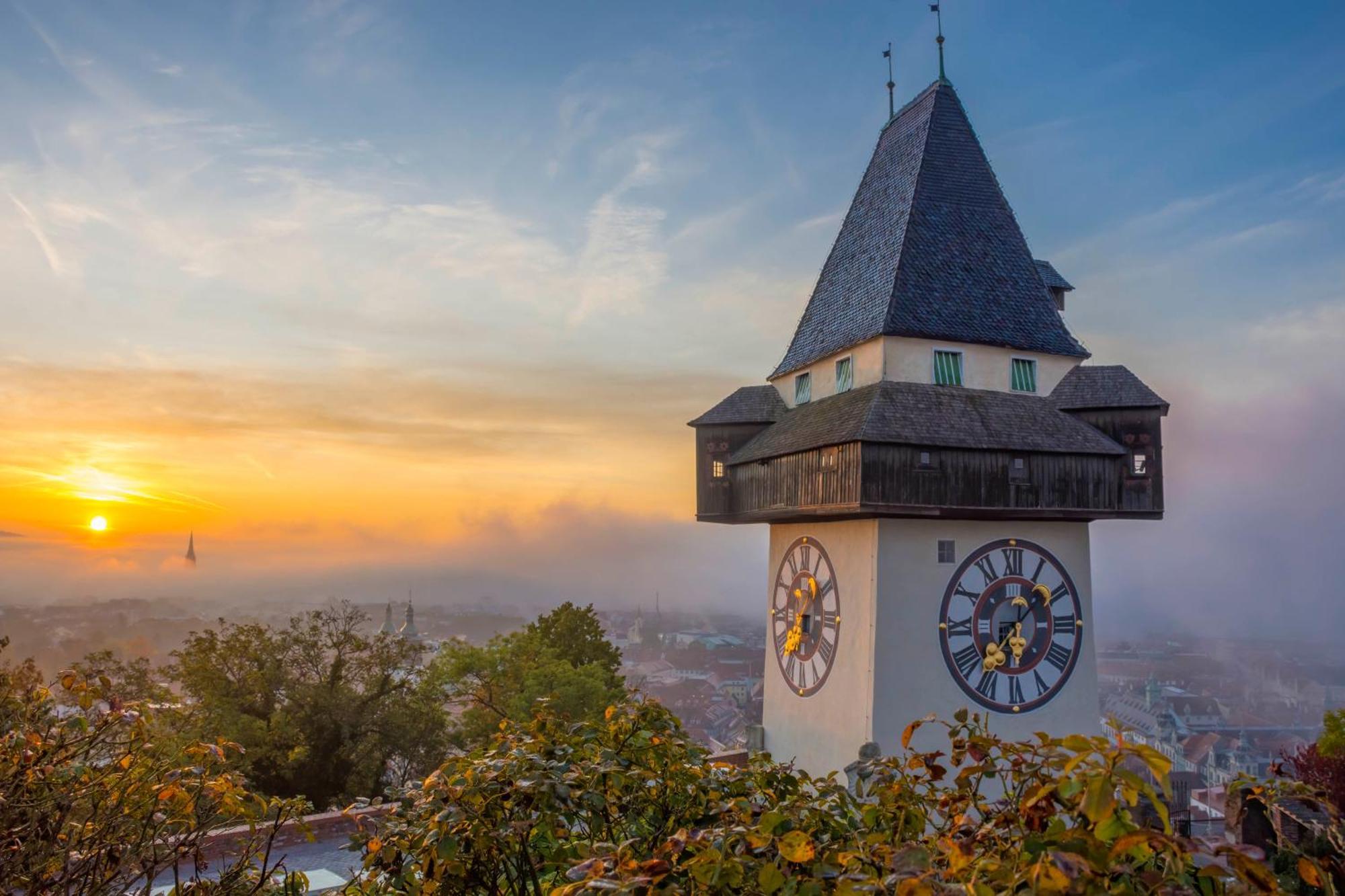 Boho Design Studio - Historic City Center With Free Parking & Aircon By Hero Homes Graz Zewnętrze zdjęcie